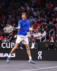 B体育官网-拉沃尔杯次日欧洲队零封对手 场下远比场上更精彩