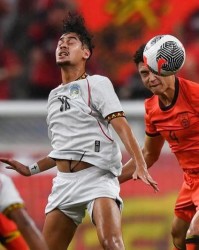 向余望应打影锋 一将该首发！安东尼奥一锅乱炖 恐被袋鼠打成筛子