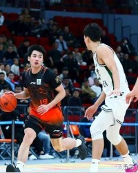 B体育官网-双杀同曦！于德豪三分觉醒鲍威尔回暖 山东高速仍藏末节隐患